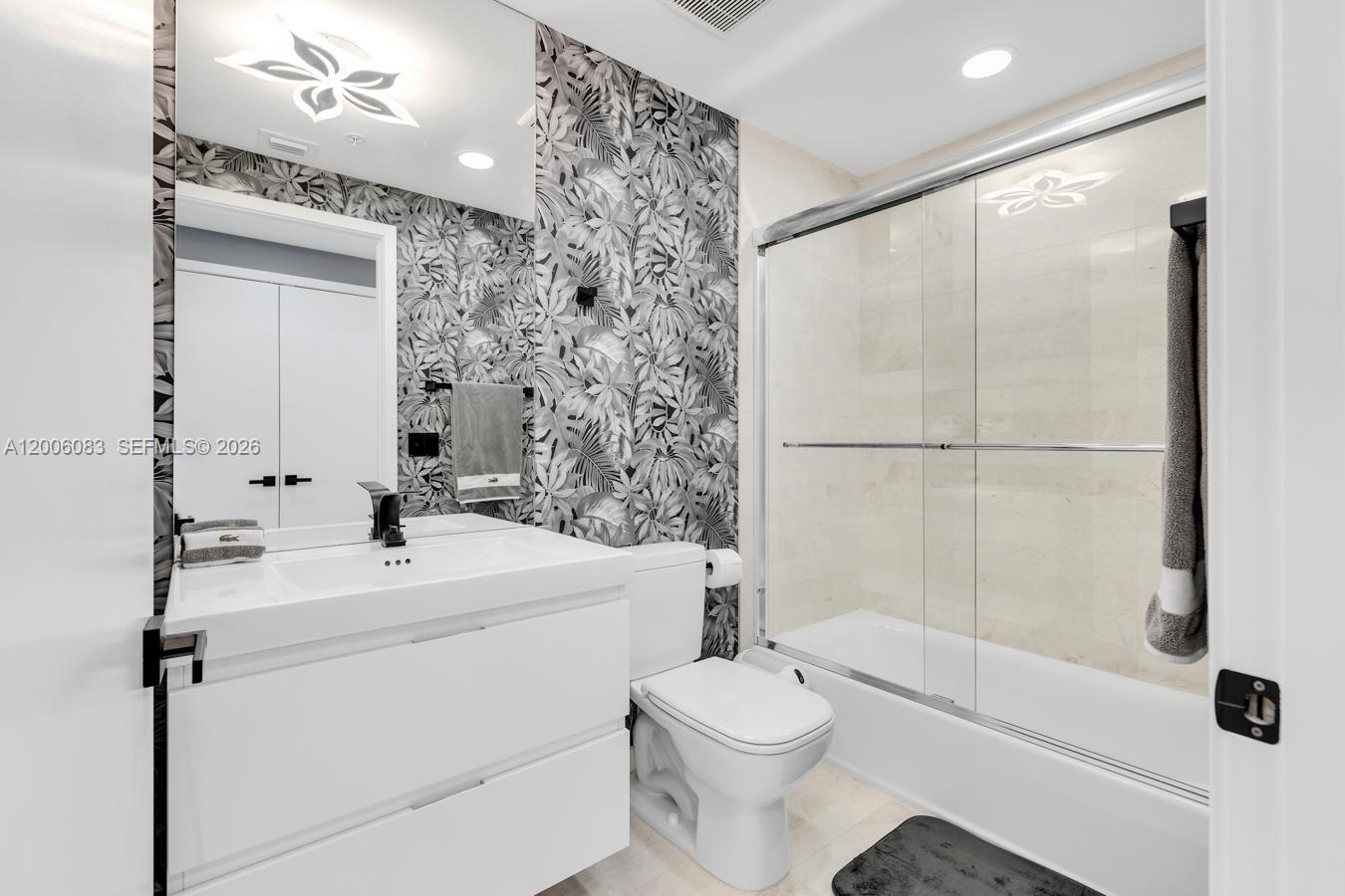 MARINA PALMS RESIDENCES S - Residential