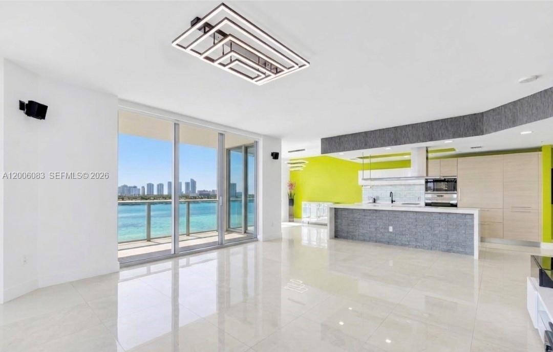 MARINA PALMS RESIDENCES S - Residential