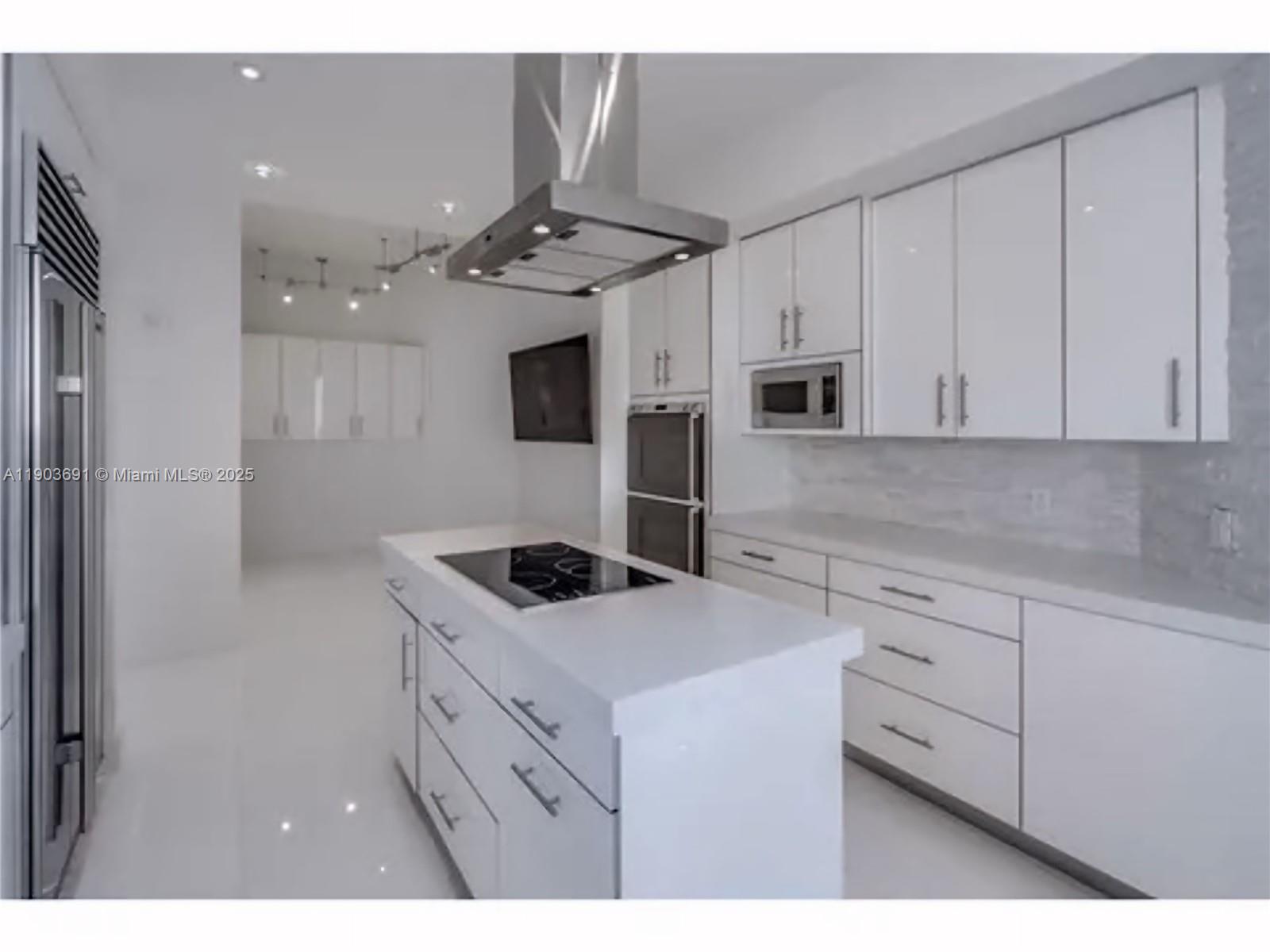 TRUMP PALACE CONDO - Residential Lease