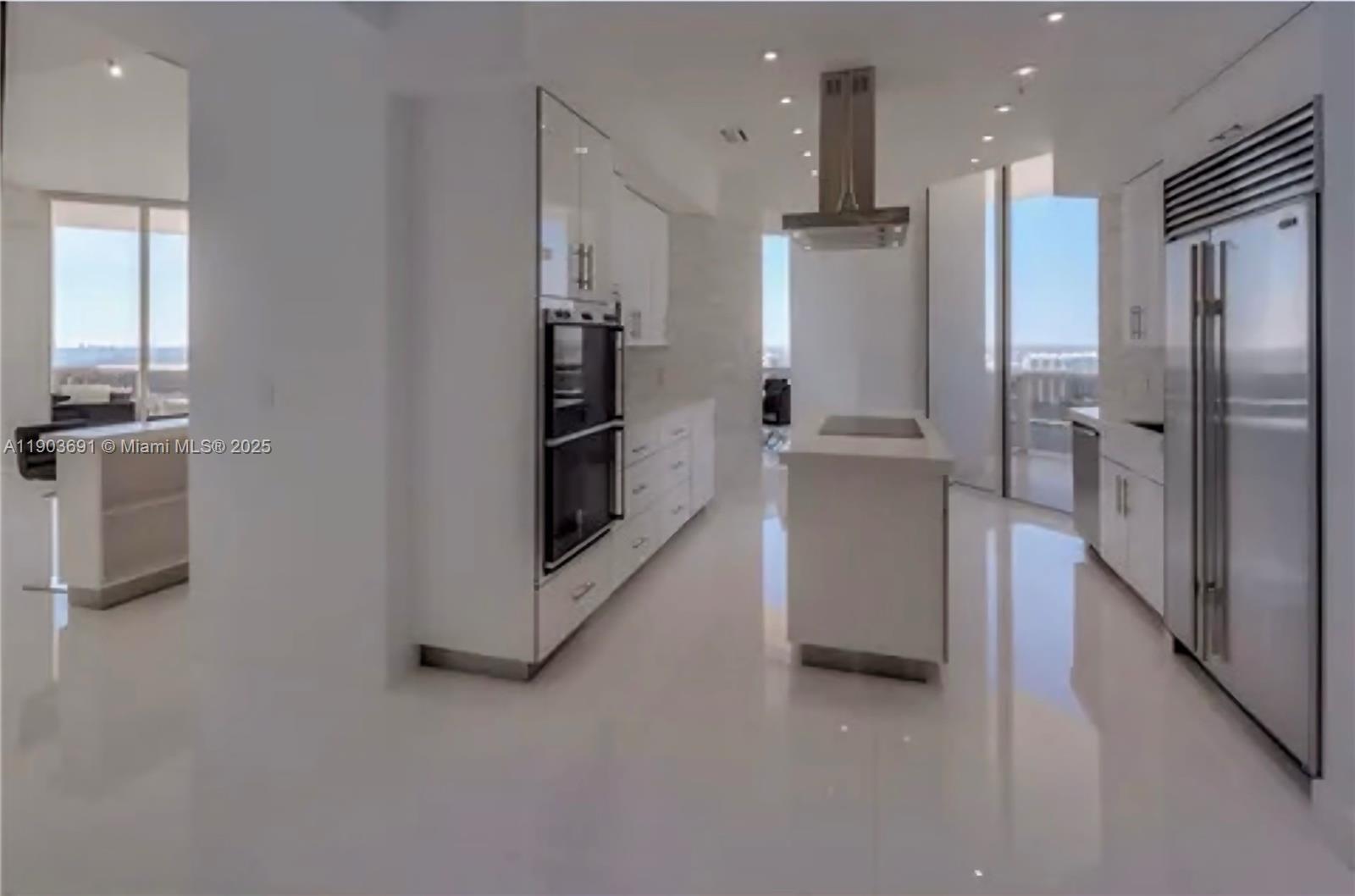 TRUMP PALACE CONDO - Residential Lease