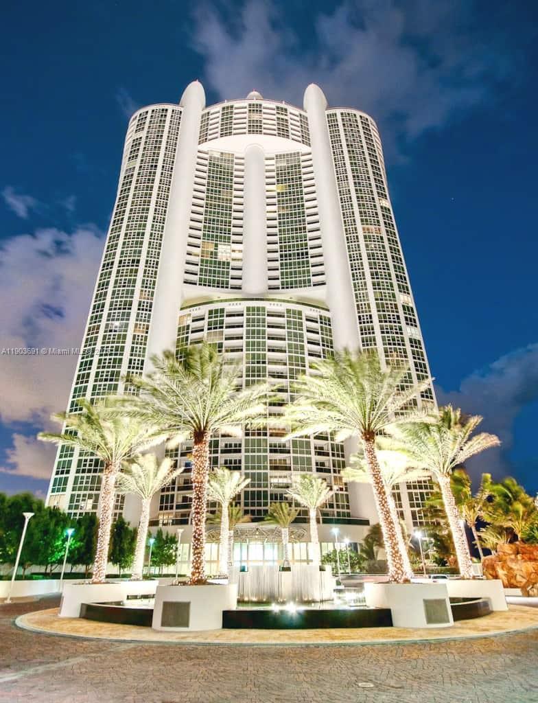 TRUMP PALACE CONDO - Residential Lease