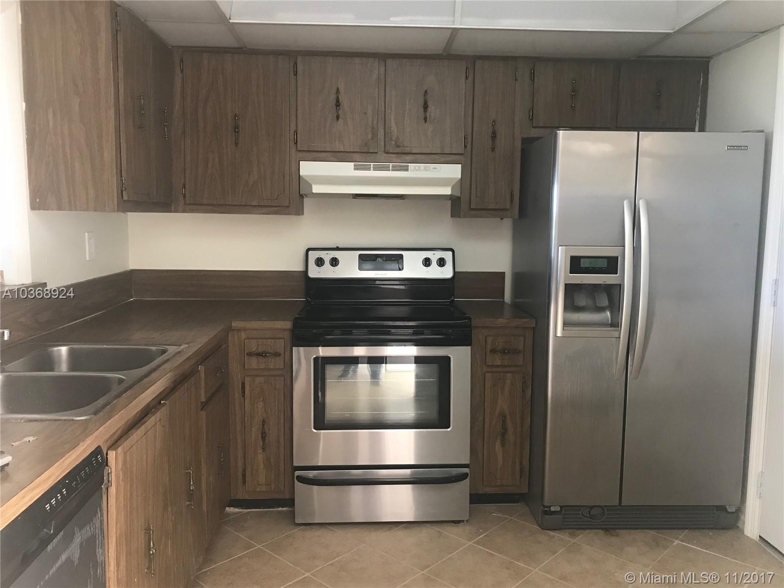 POLYNESIAN GARDENS 1 COND - Residential Lease