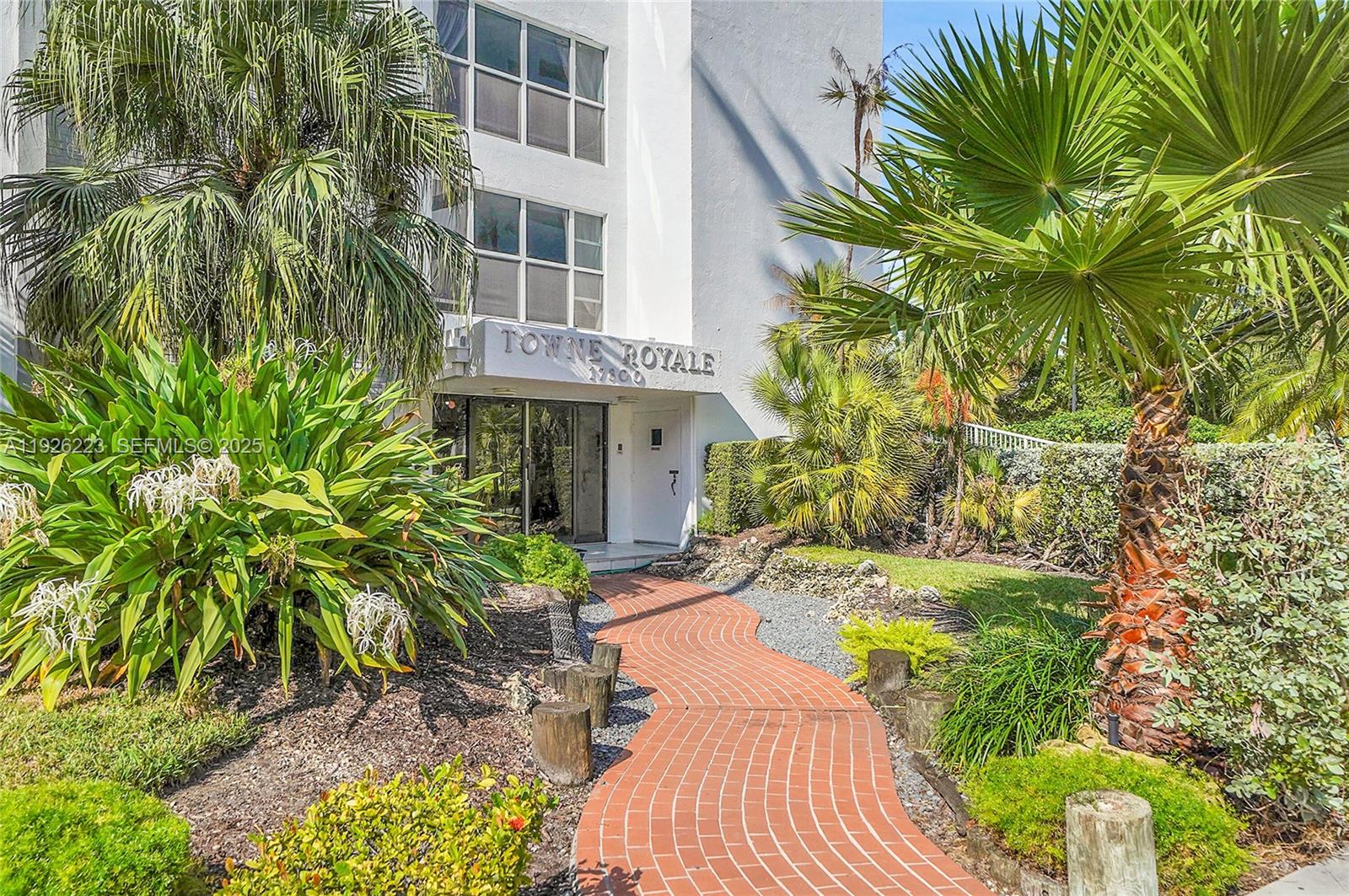 TOWNE ROYALE CONDO - Residential Lease