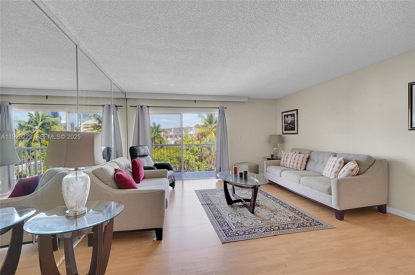 TOWNE ROYALE CONDO - Residential Lease