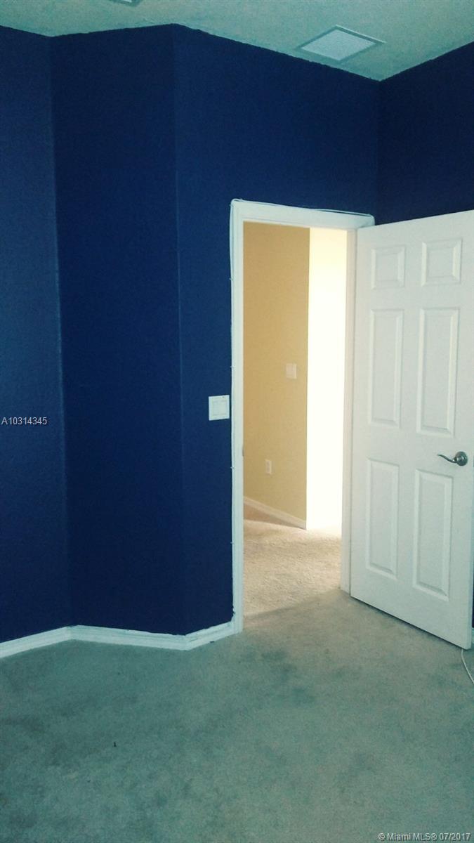 HAMPTON HILLS CONDO - Residential Lease