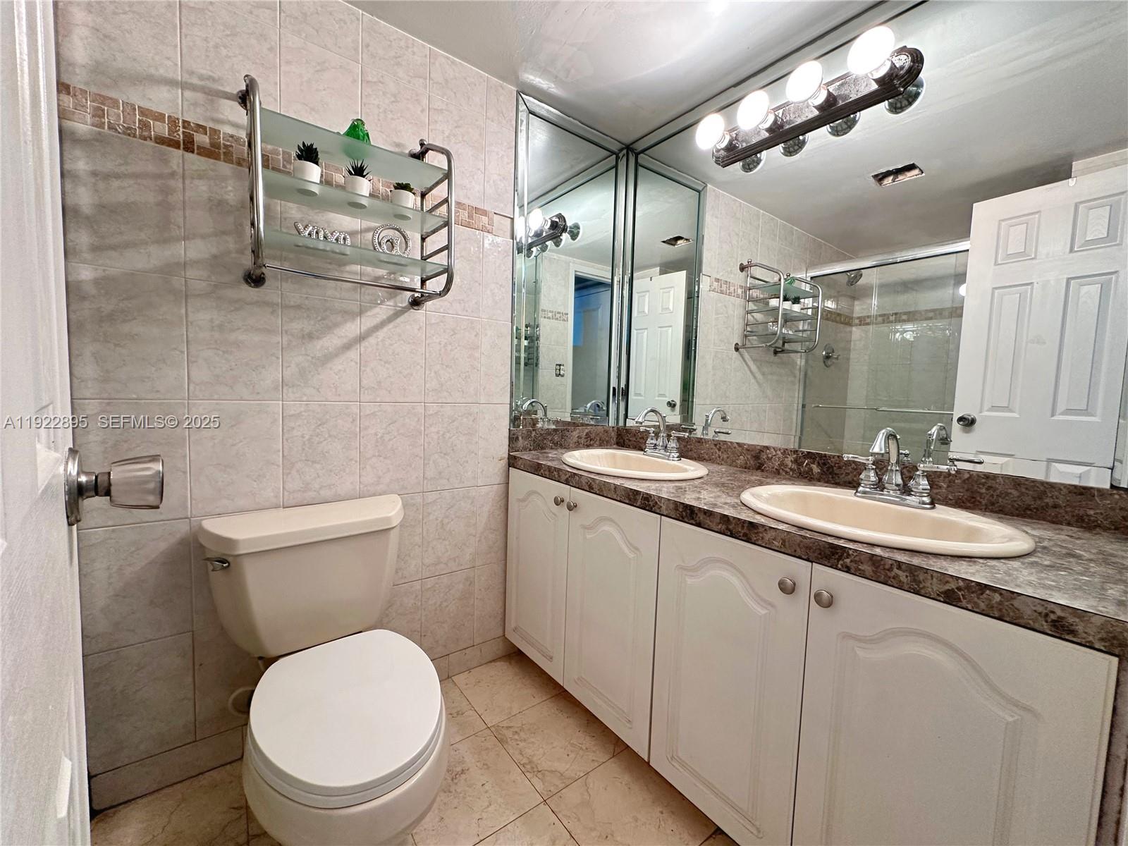 WINSTON TOWERS 500 CONDO - Residential