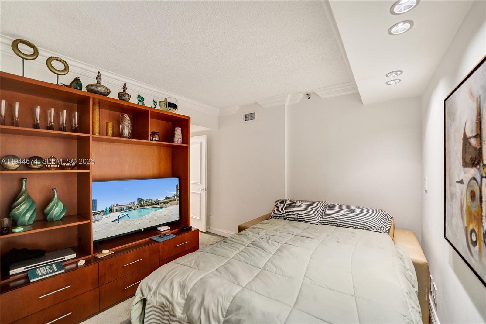 TURNBERRY ISLE SOUTH CONDO - Residential