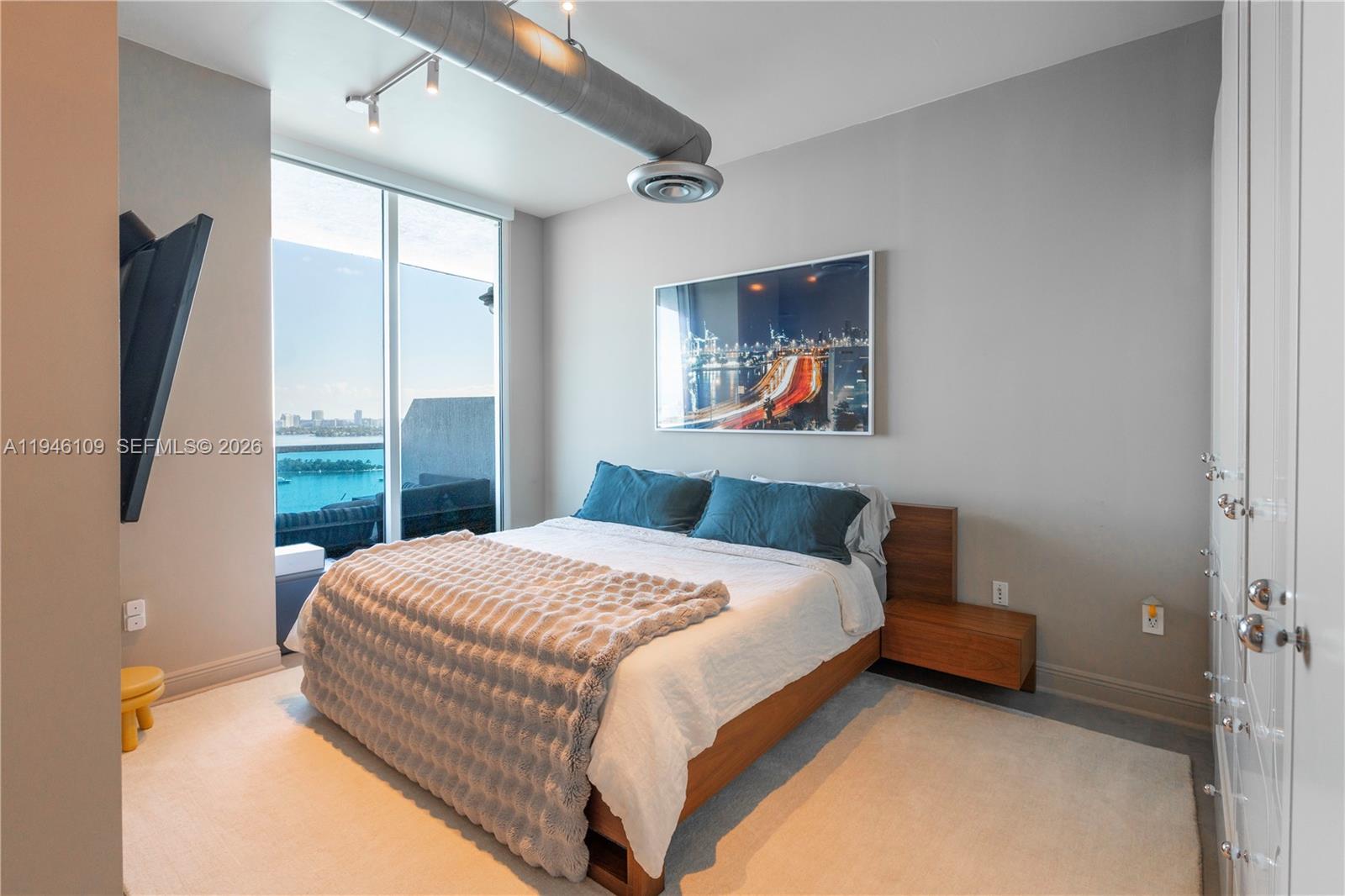 STAR LOFTS ON THE BAY CON - Residential