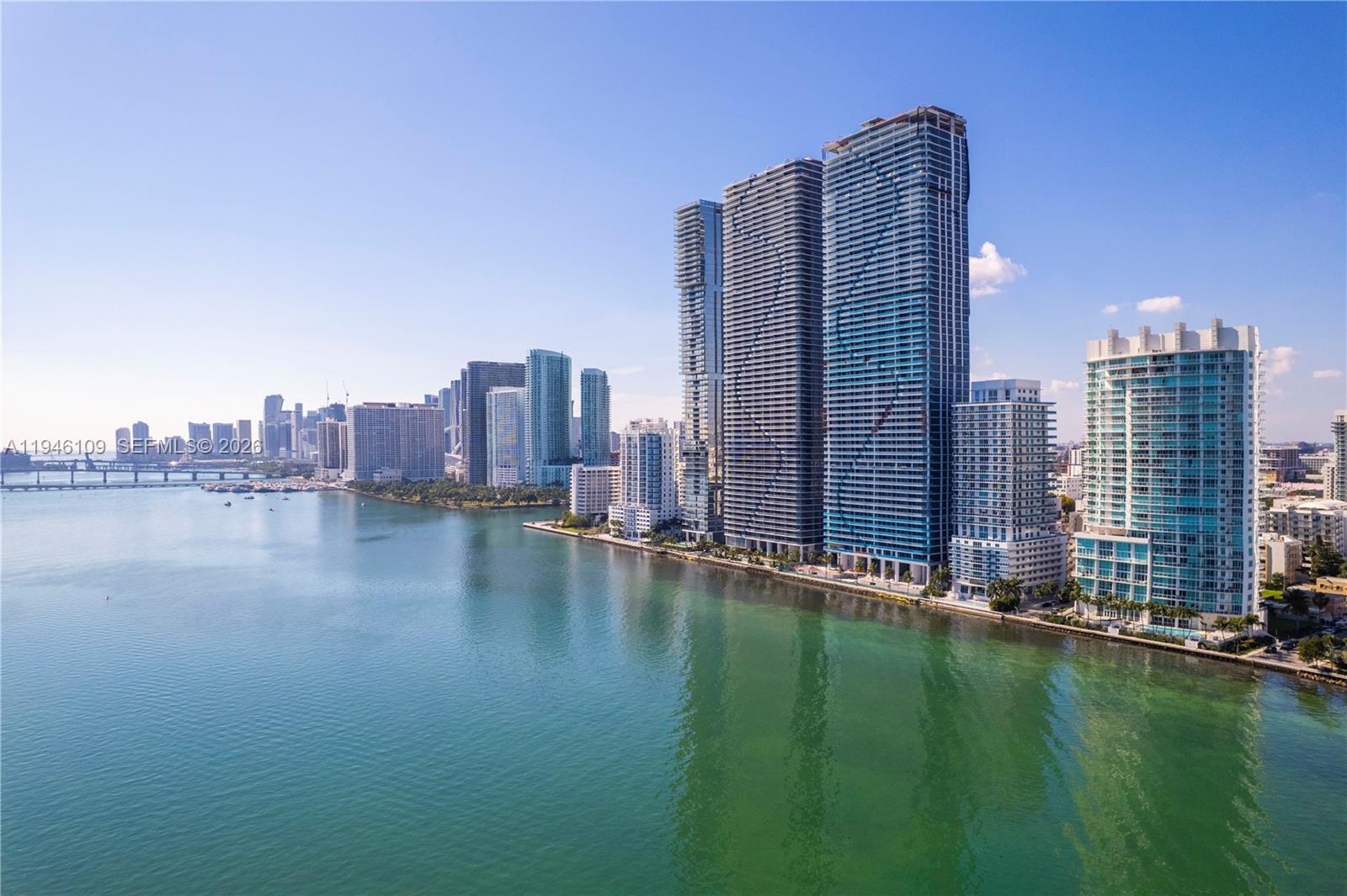 STAR LOFTS ON THE BAY CON - Residential