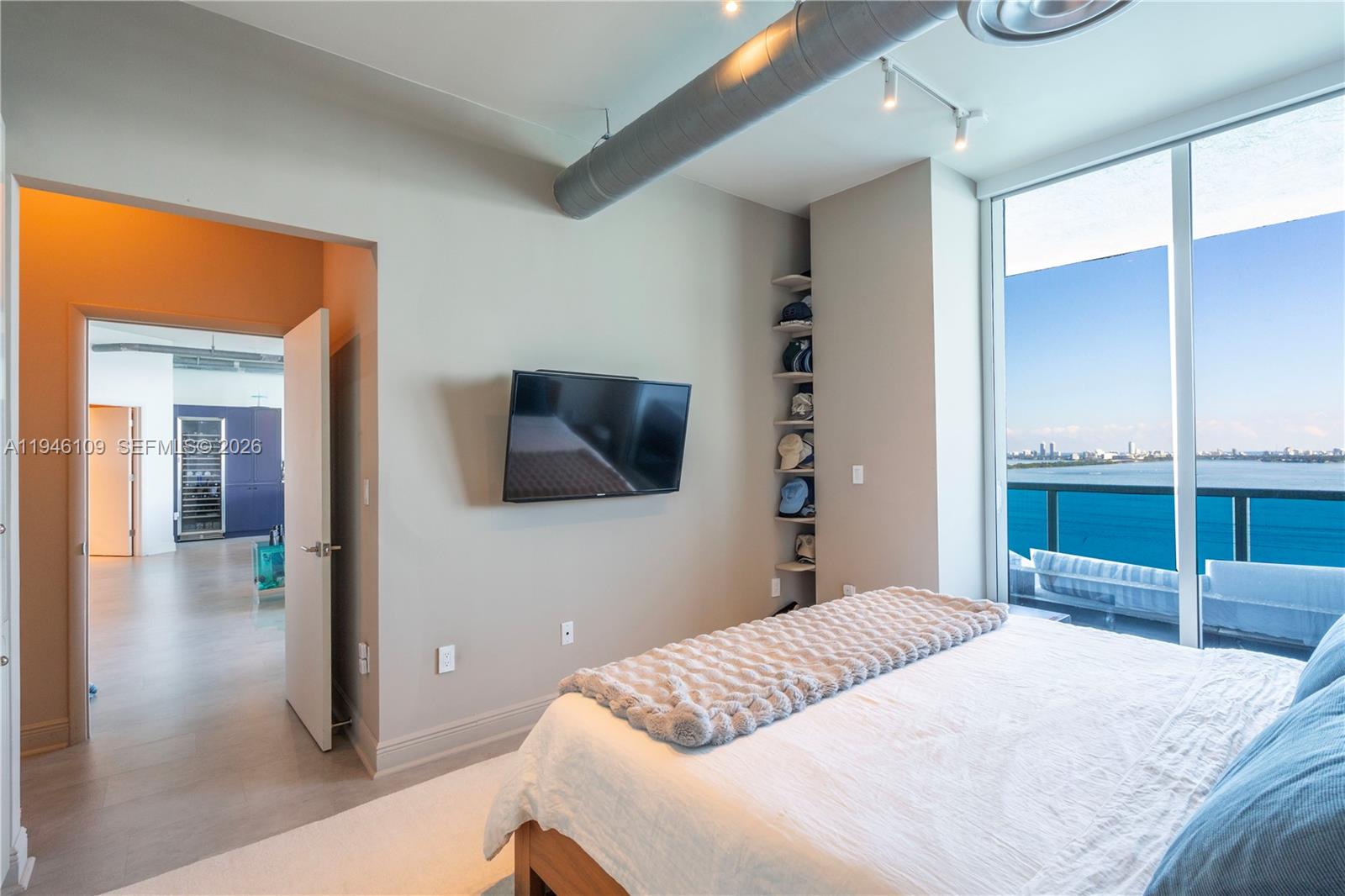 STAR LOFTS ON THE BAY CON - Residential