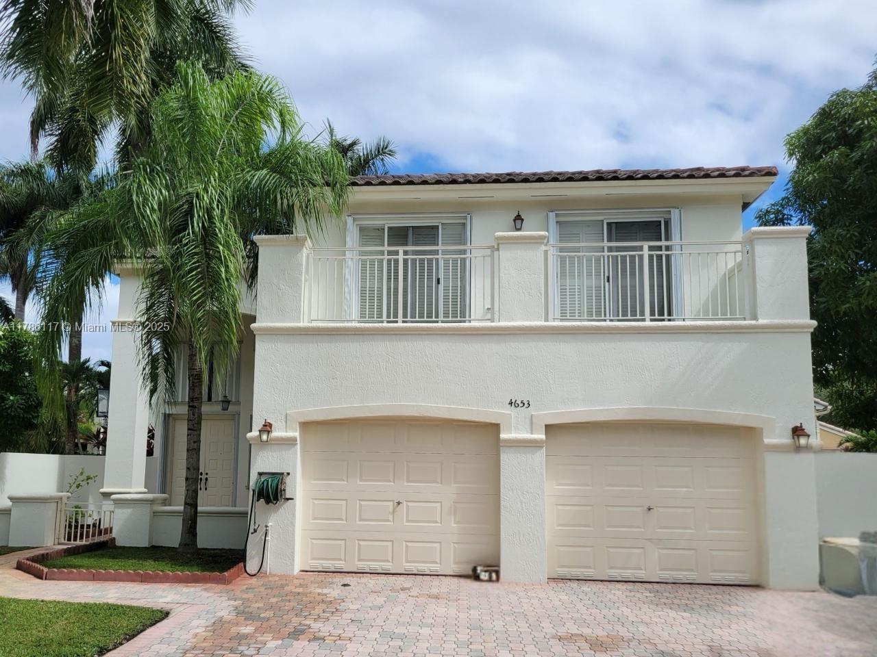 Rental Property at 4653 Nw 94th Pl, Doral, Miami-Dade County, Florida - Bedrooms: 4 
Bathrooms: 2  - $4,200 MO.