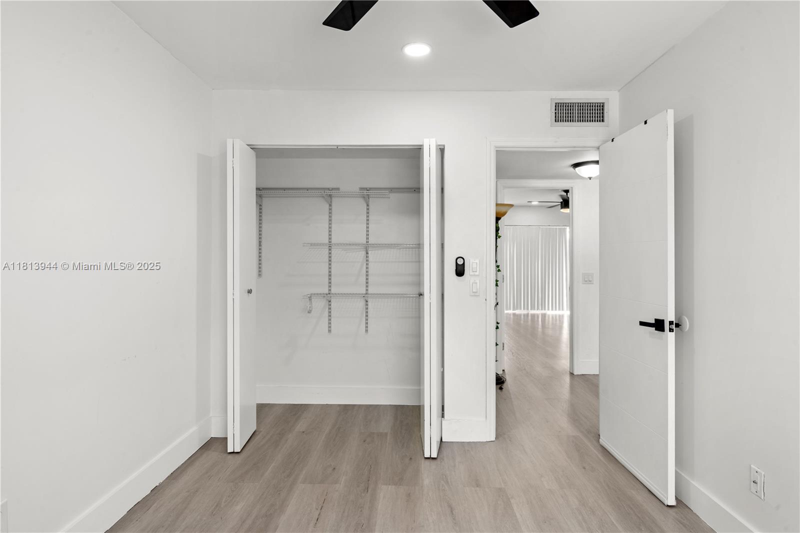 BRENTWOOD TOWNHOUSE 3 CON - Residential