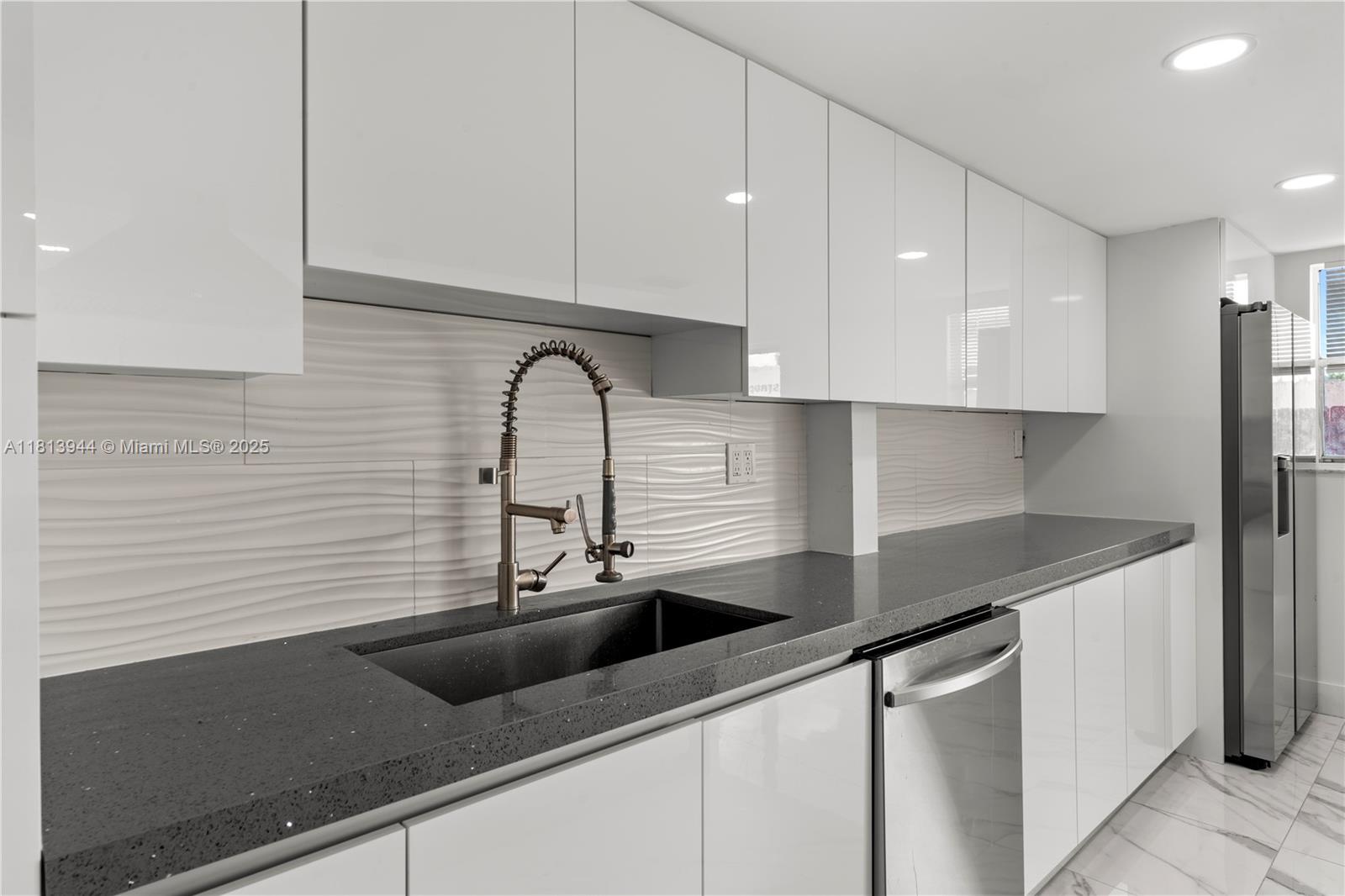 BRENTWOOD TOWNHOUSE 3 CON - Residential