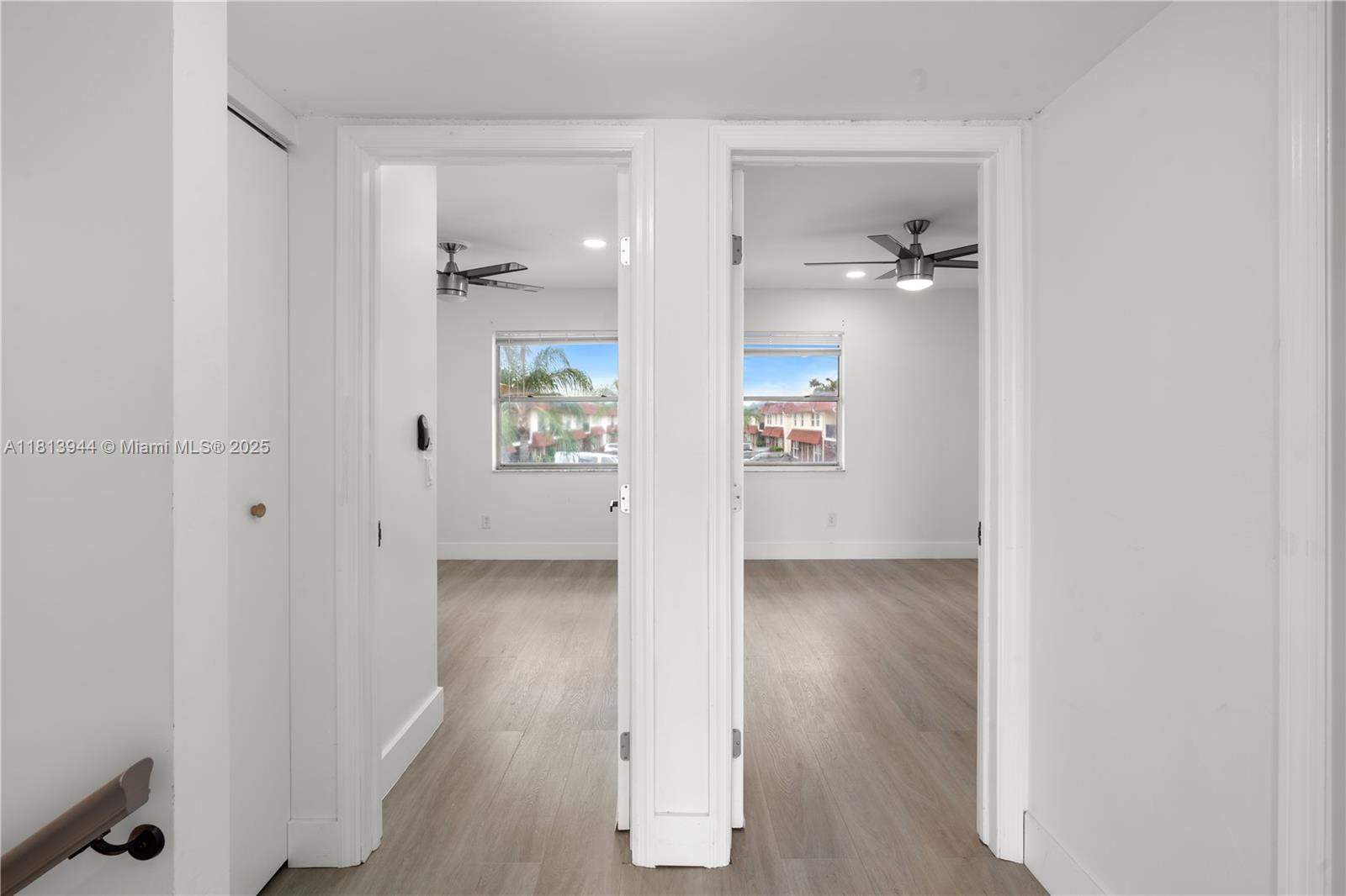 BRENTWOOD TOWNHOUSE 3 CON - Residential