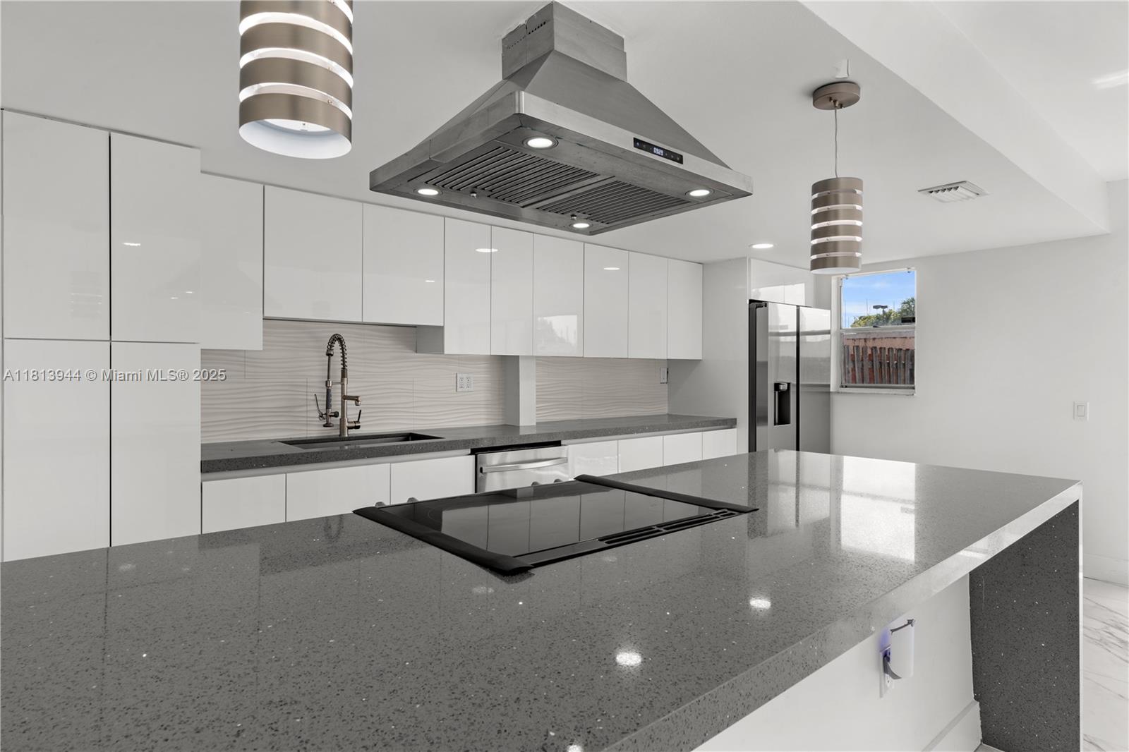 BRENTWOOD TOWNHOUSE 3 CON - Residential