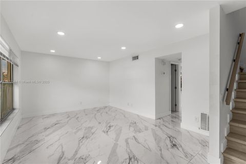 4162 SW 65th Ave 84 Davie FL 33314