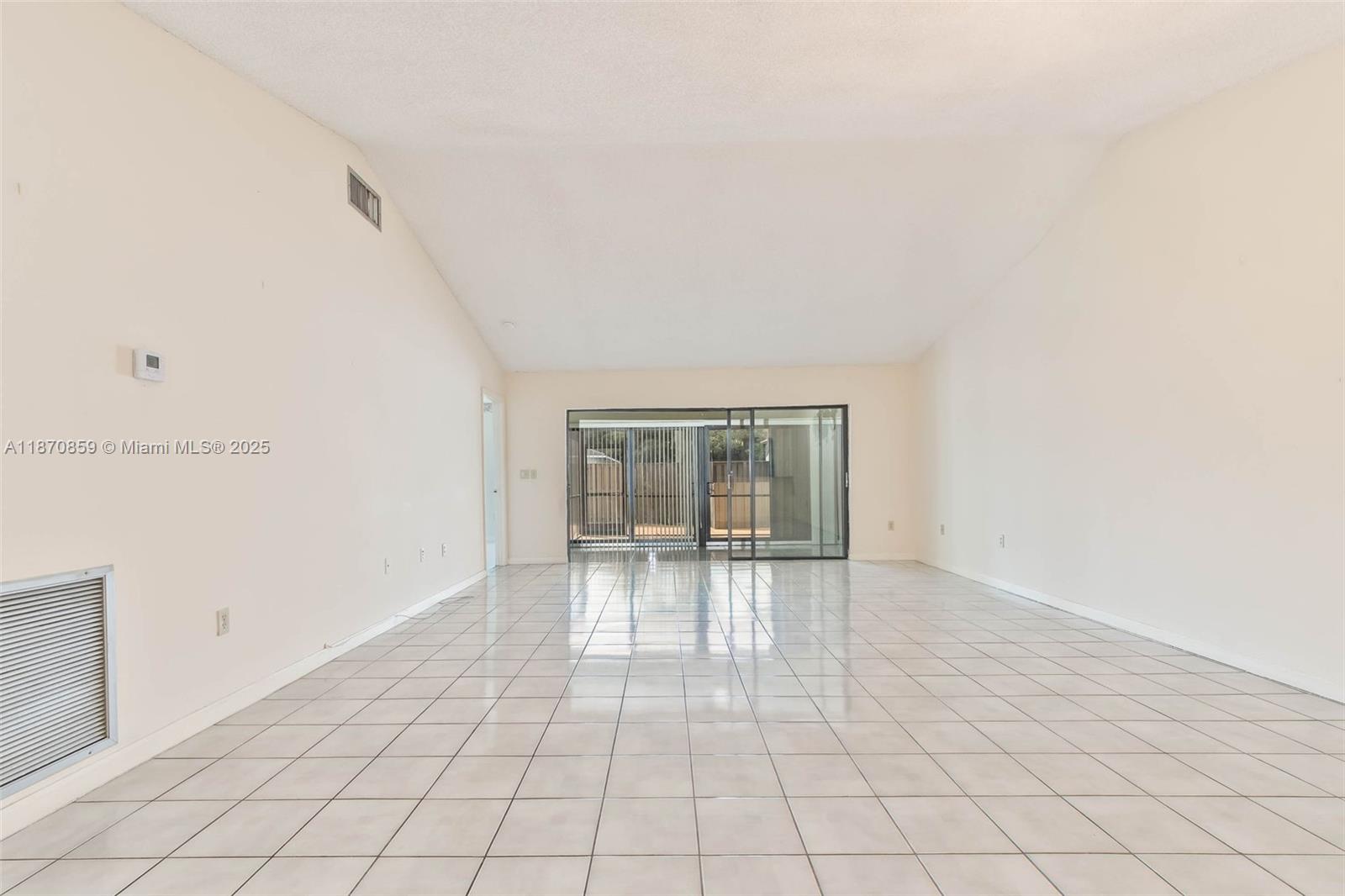 KINGS COURT WEST - Residential