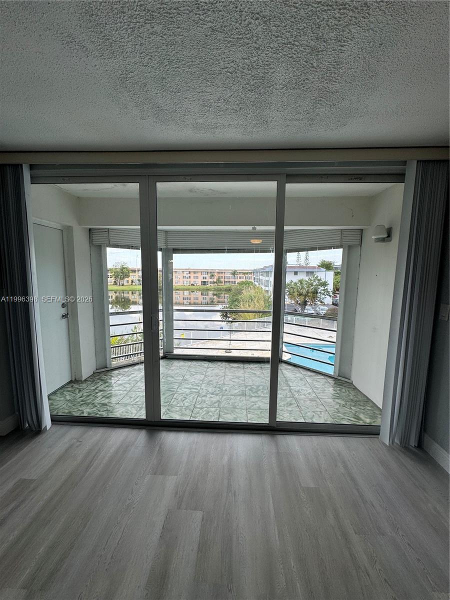 SECOND FORUM CONDO - Residential