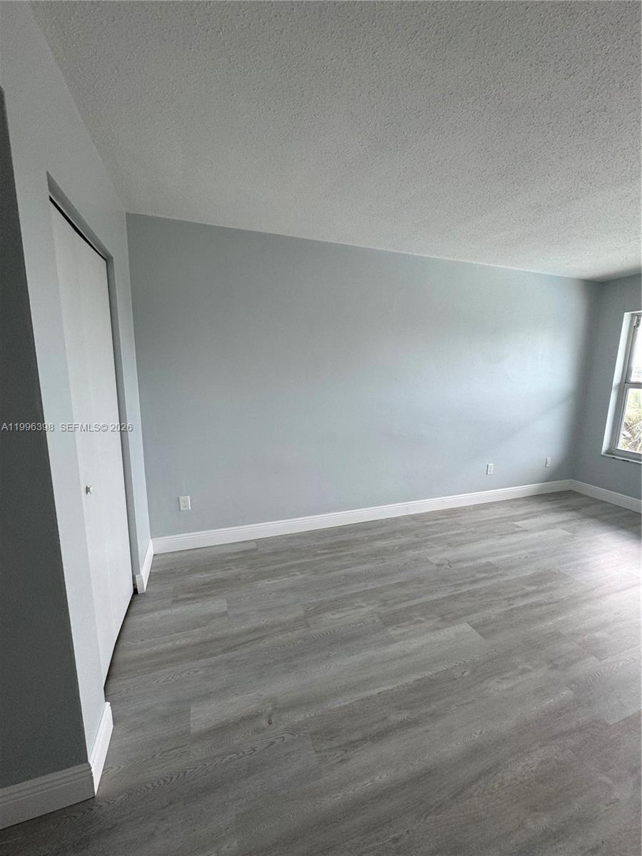 SECOND FORUM CONDO - Residential