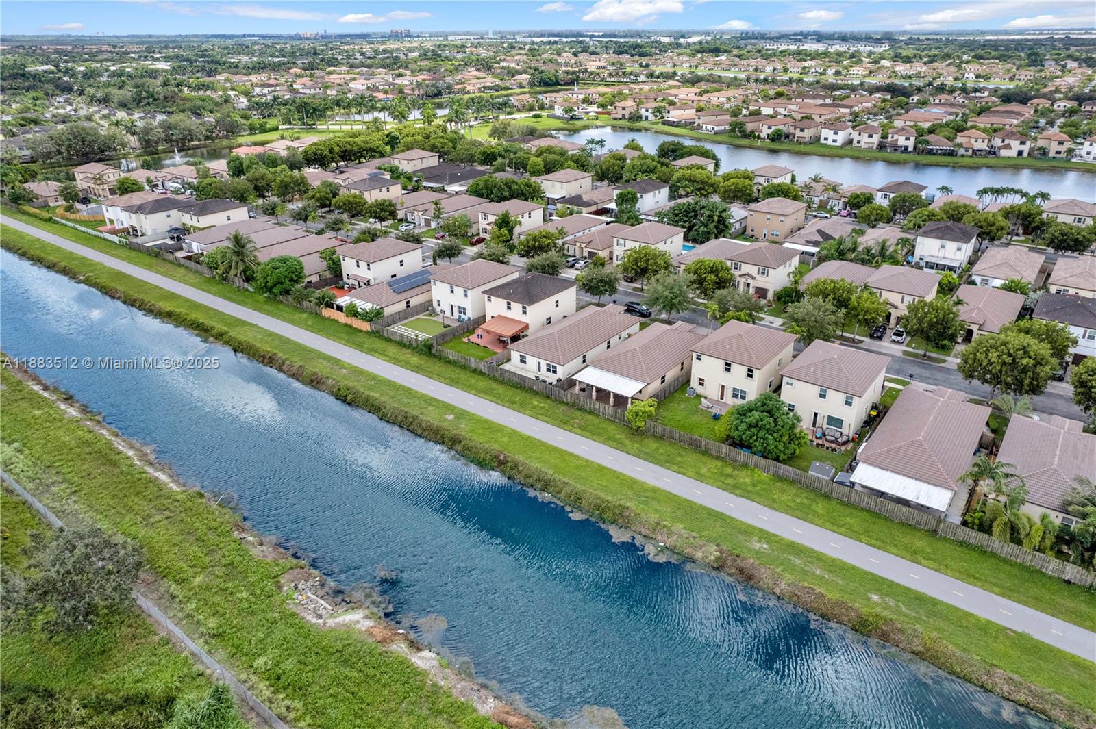 ATLANTIS AT OASIS - Residential