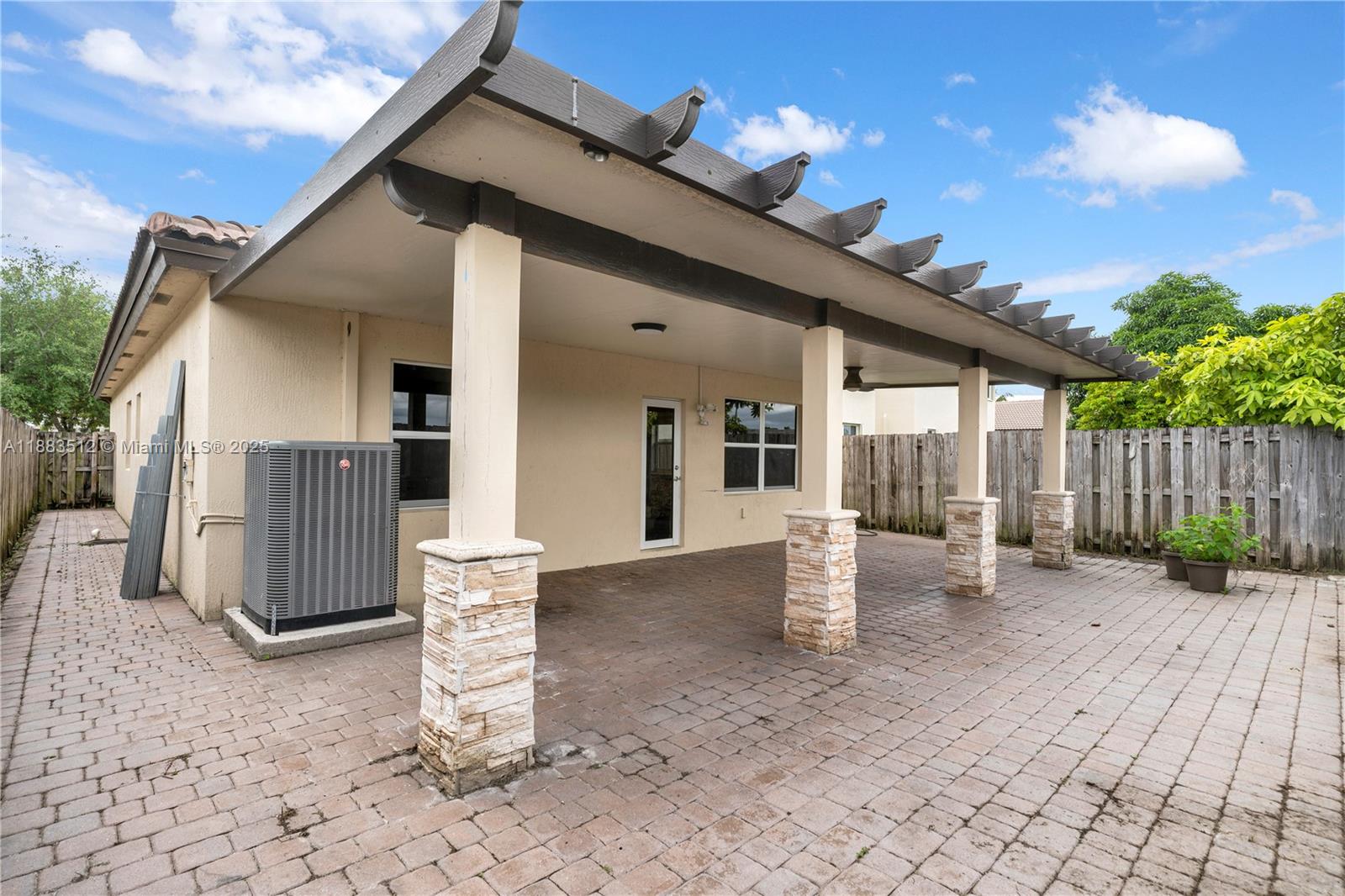 ATLANTIS AT OASIS - Residential