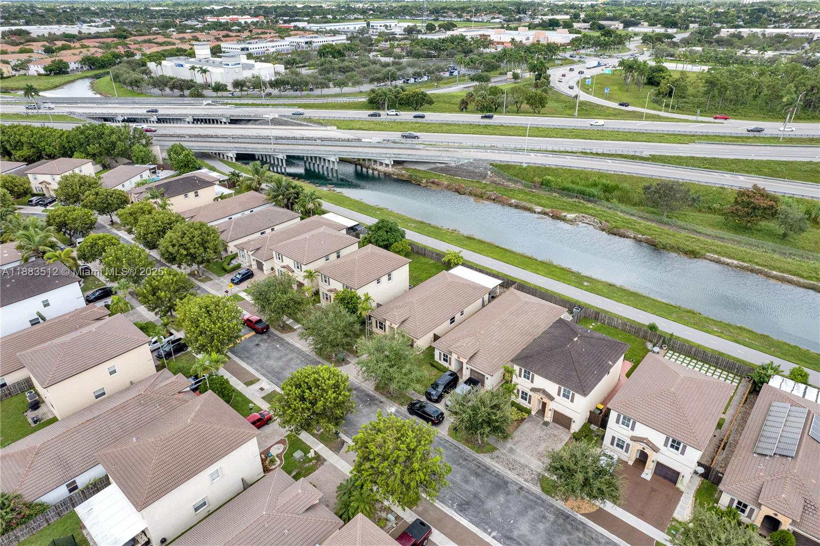 ATLANTIS AT OASIS - Residential