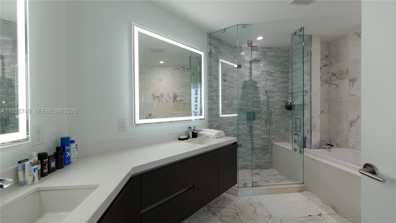 PARAMOUNT MIAMI WORLDCENT - Residential