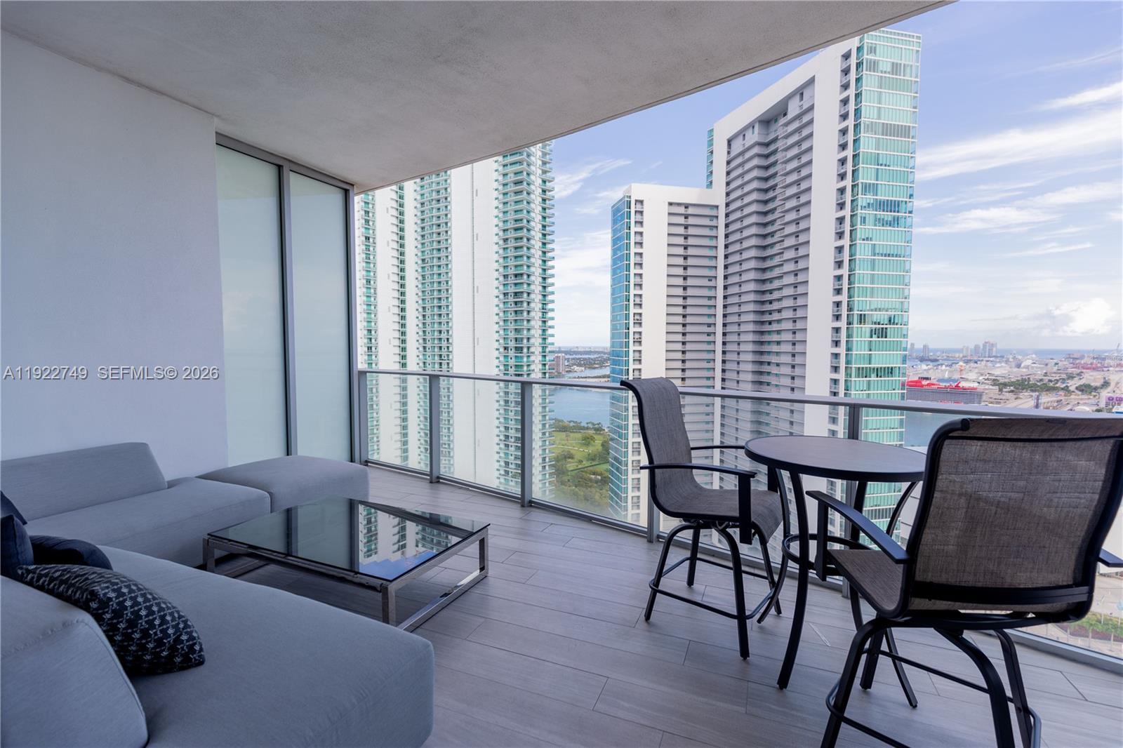 PARAMOUNT MIAMI WORLDCENT - Residential