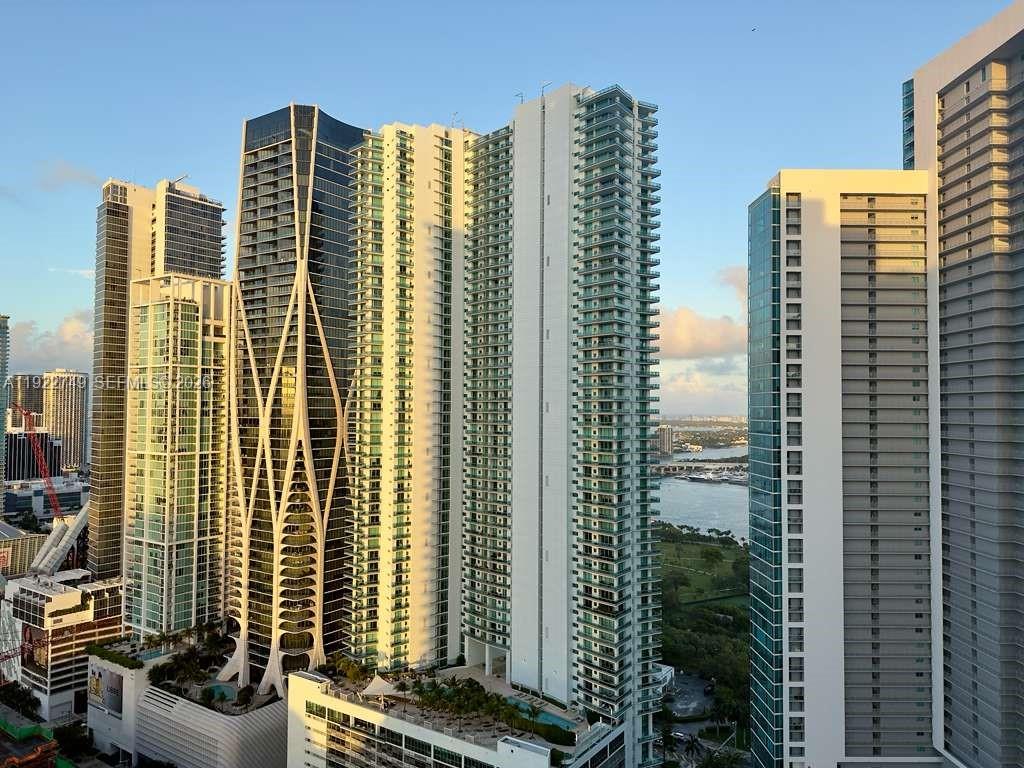 PARAMOUNT MIAMI WORLDCENT - Residential