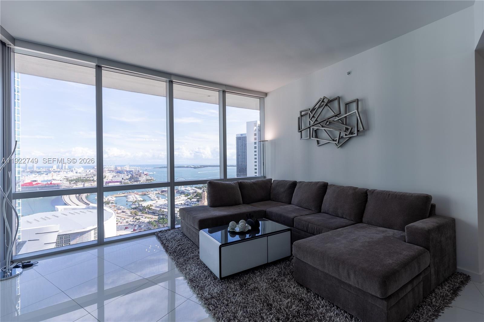 PARAMOUNT MIAMI WORLDCENT - Residential