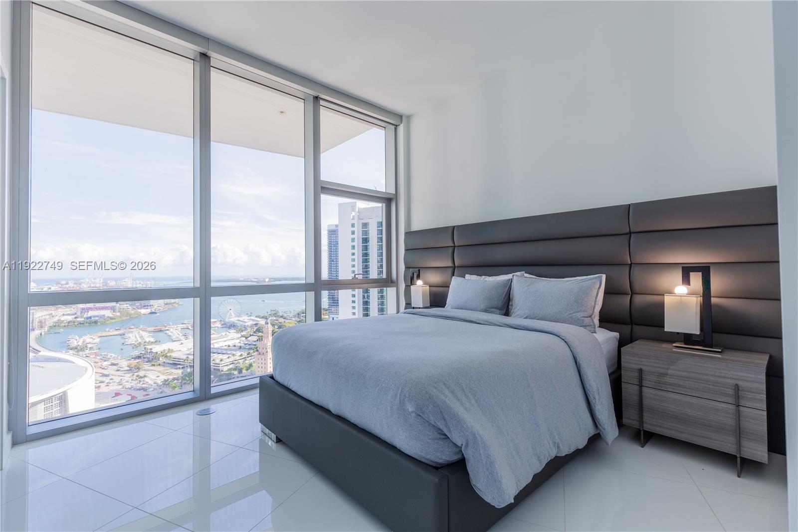 PARAMOUNT MIAMI WORLDCENT - Residential
