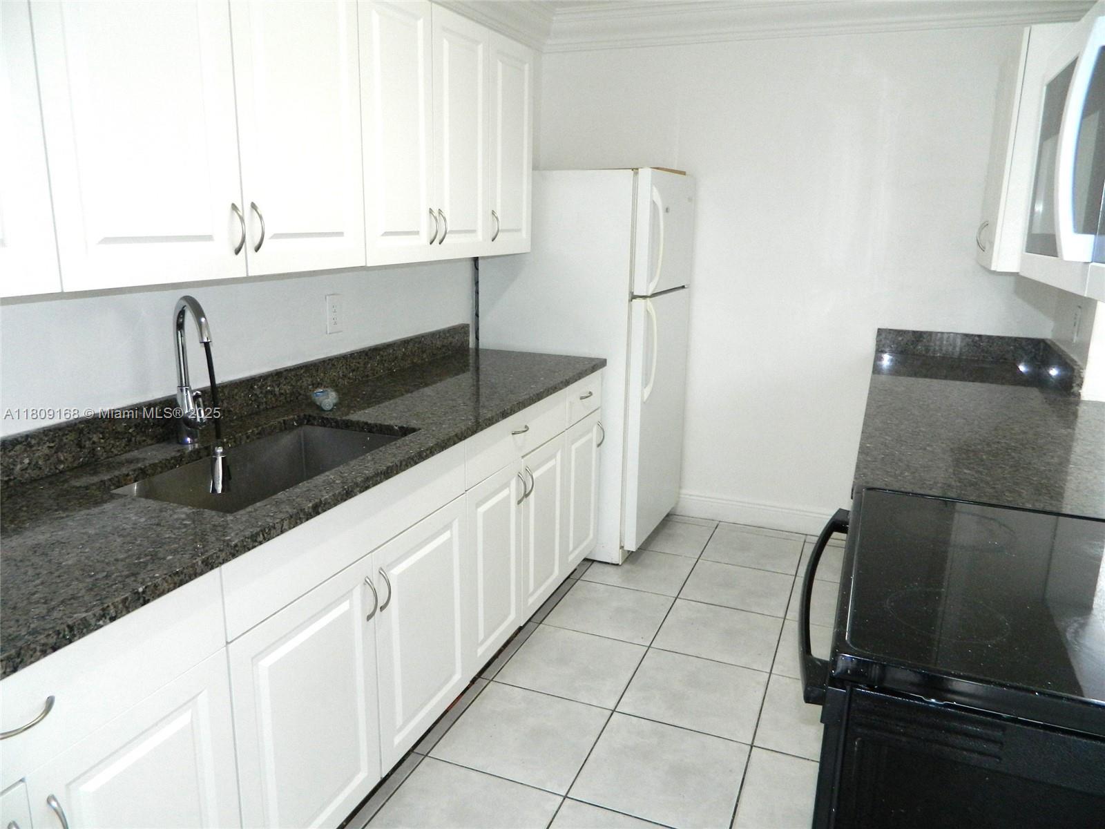 Rental Property at 1270 Sw 29th Ter, Fort Lauderdale, Broward County, Florida - Bedrooms: 3 
Bathrooms: 2  - $2,900 MO.