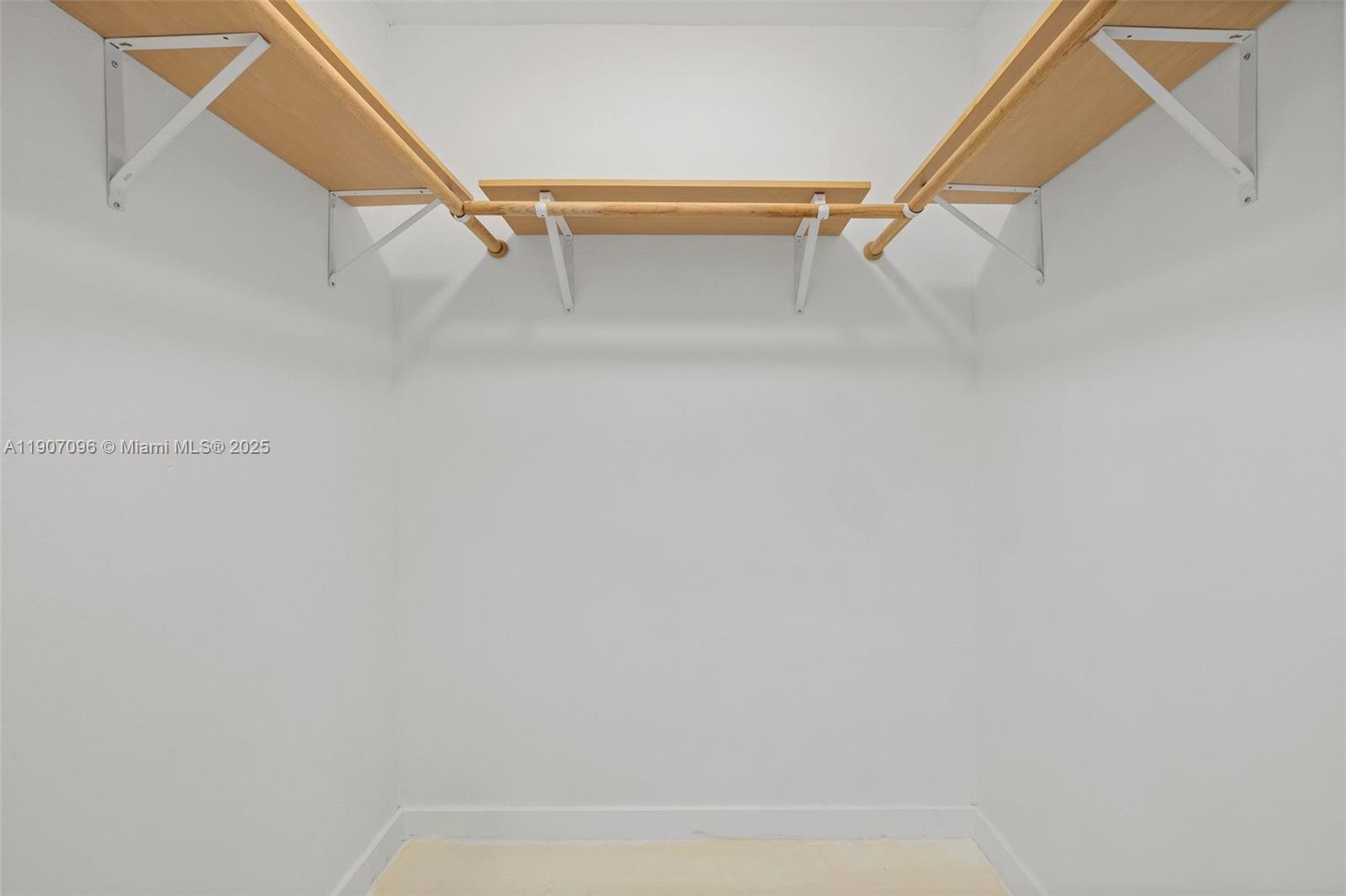 ADMIRAL TOWERS CONDO - Residential