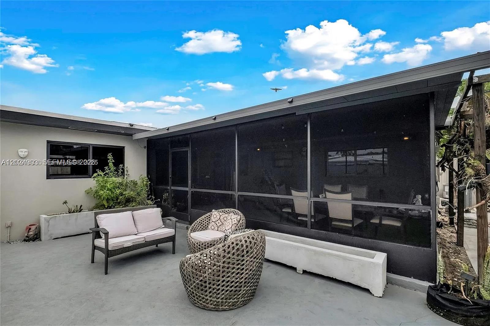 530 NW 39th St
