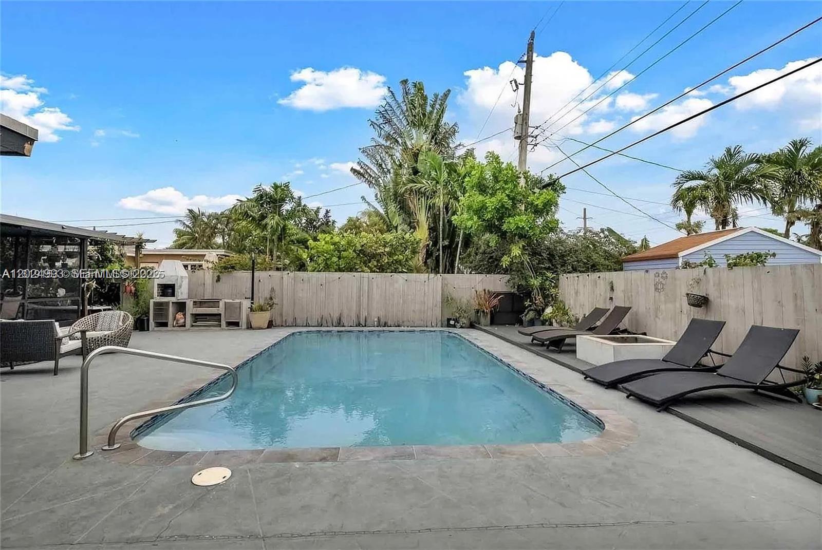 LLOYD ESTATES ADD RESUB - Residential