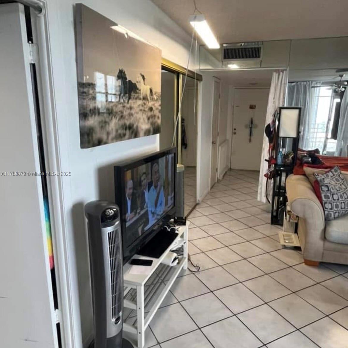 STANTON HOUSE CONDO - Residential