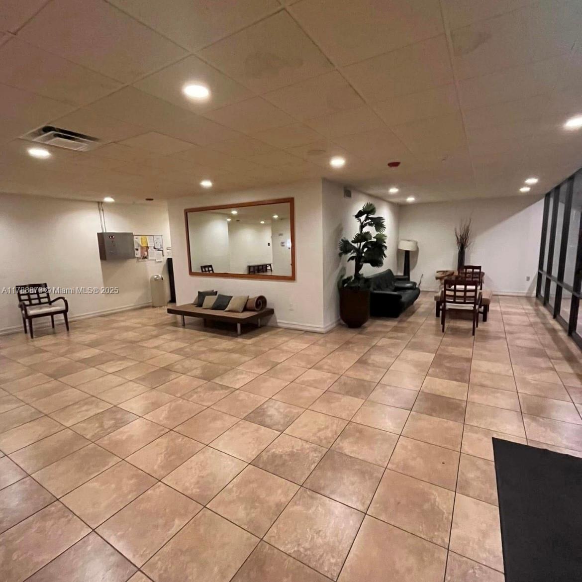 STANTON HOUSE CONDO - Residential