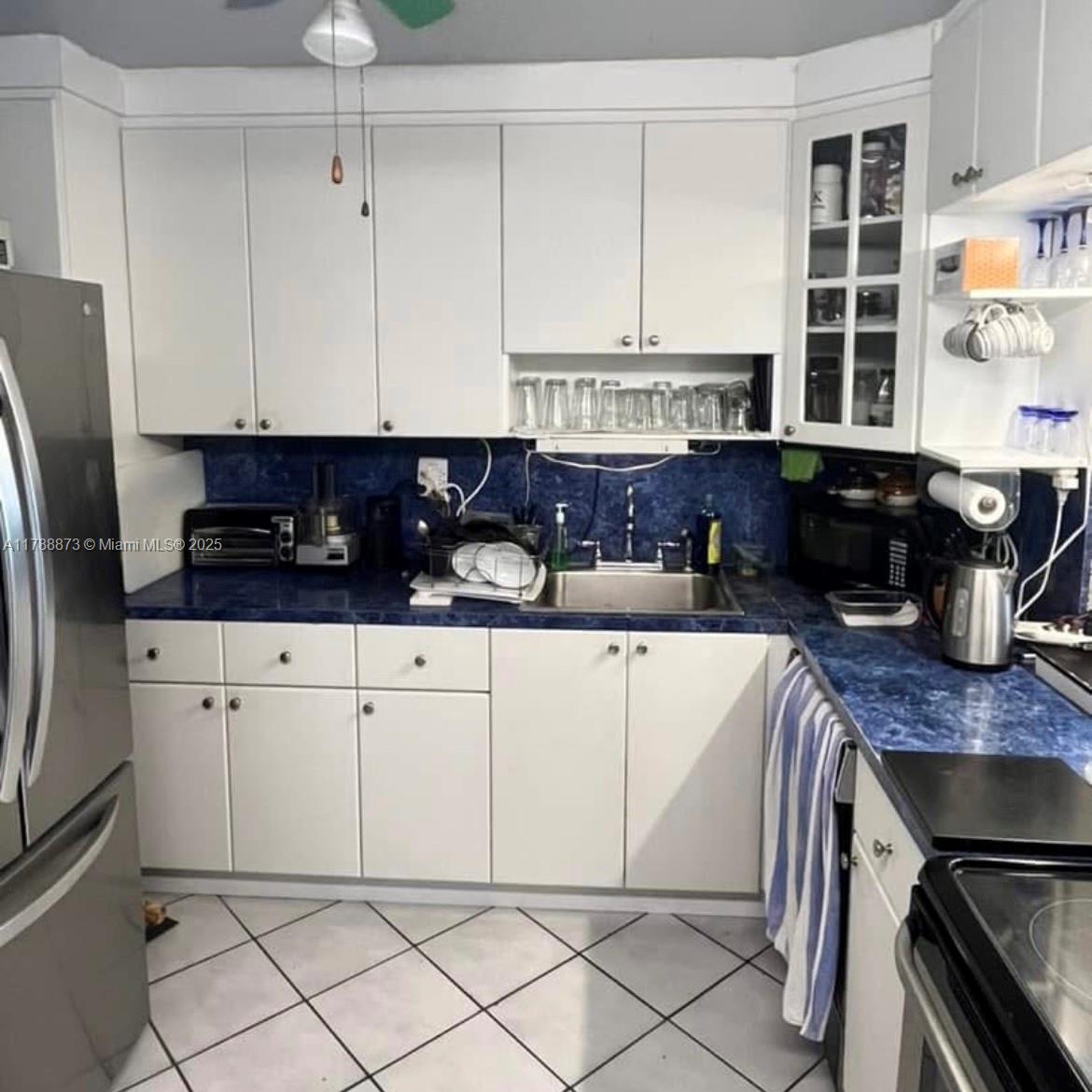 STANTON HOUSE CONDO - Residential
