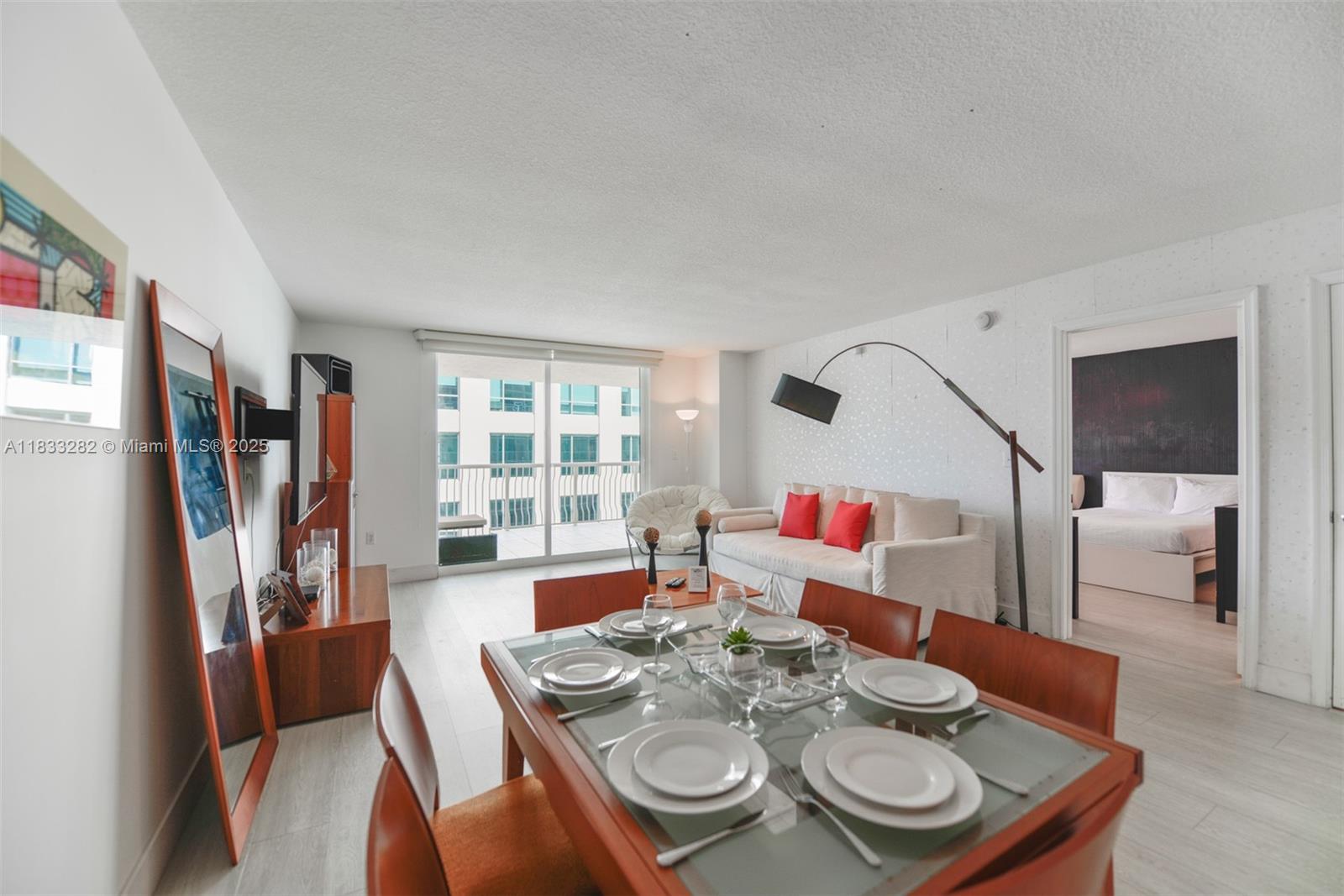 1200 Brickell Bay Dr 3514