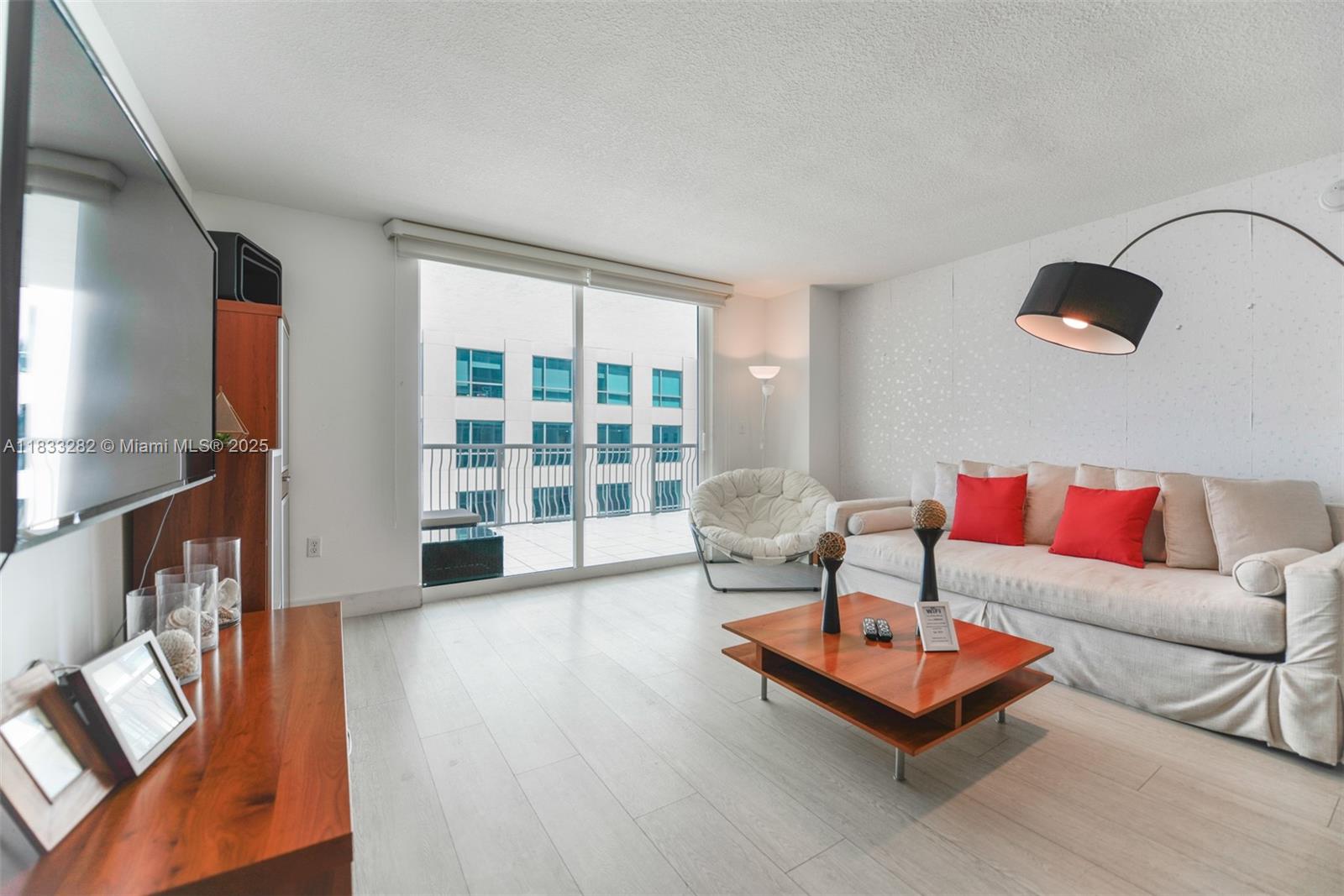 1200 Brickell Bay Dr 3514