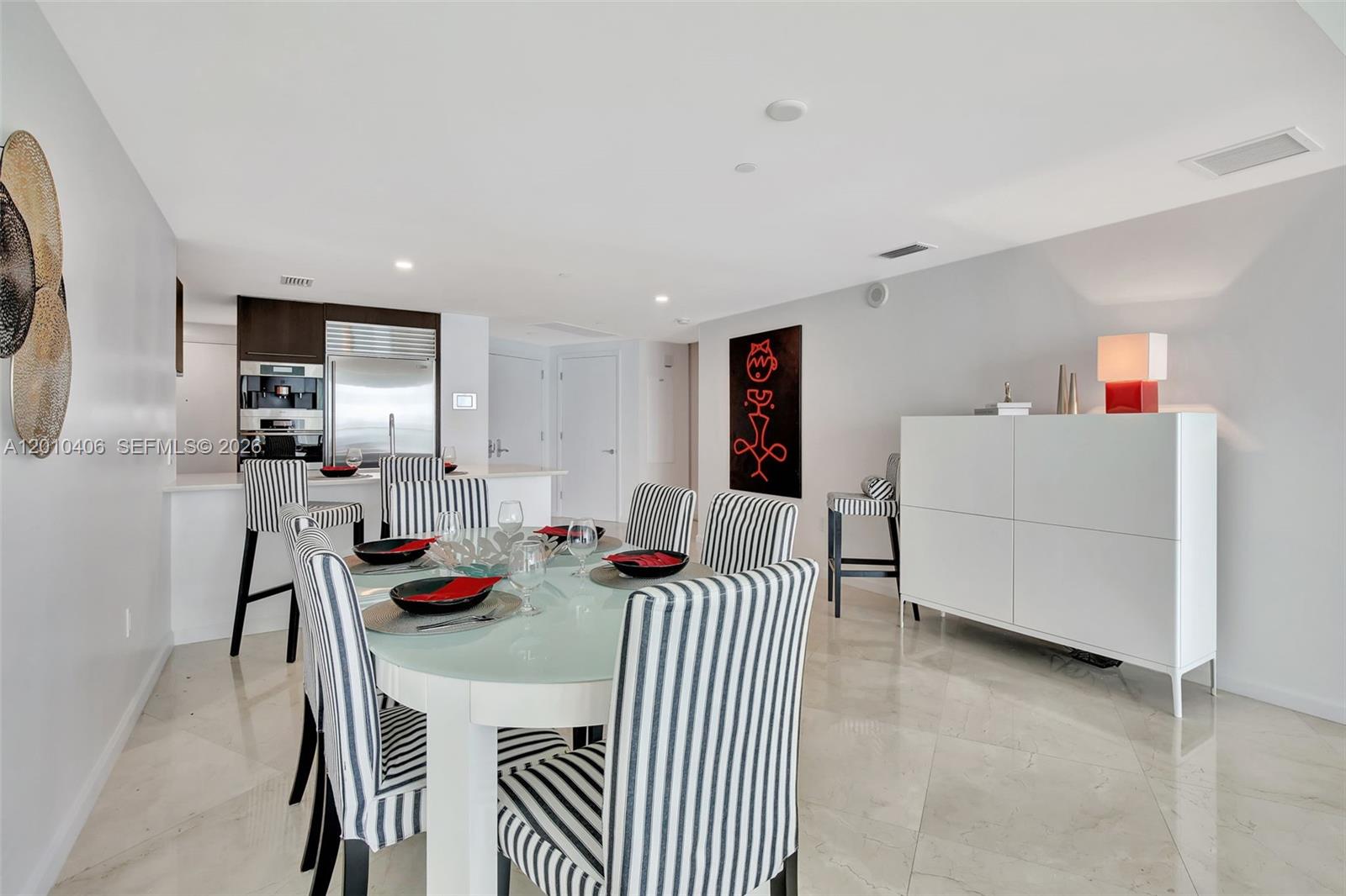 17001 Collins Ave 3702