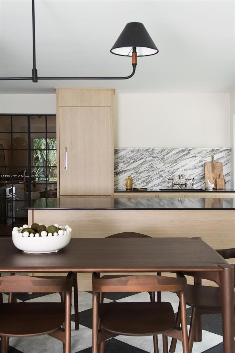 MIAMI SHORES SEC 6 - Residential