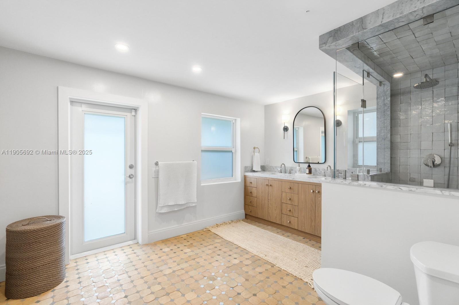 MIAMI SHORES SEC 6 - Residential