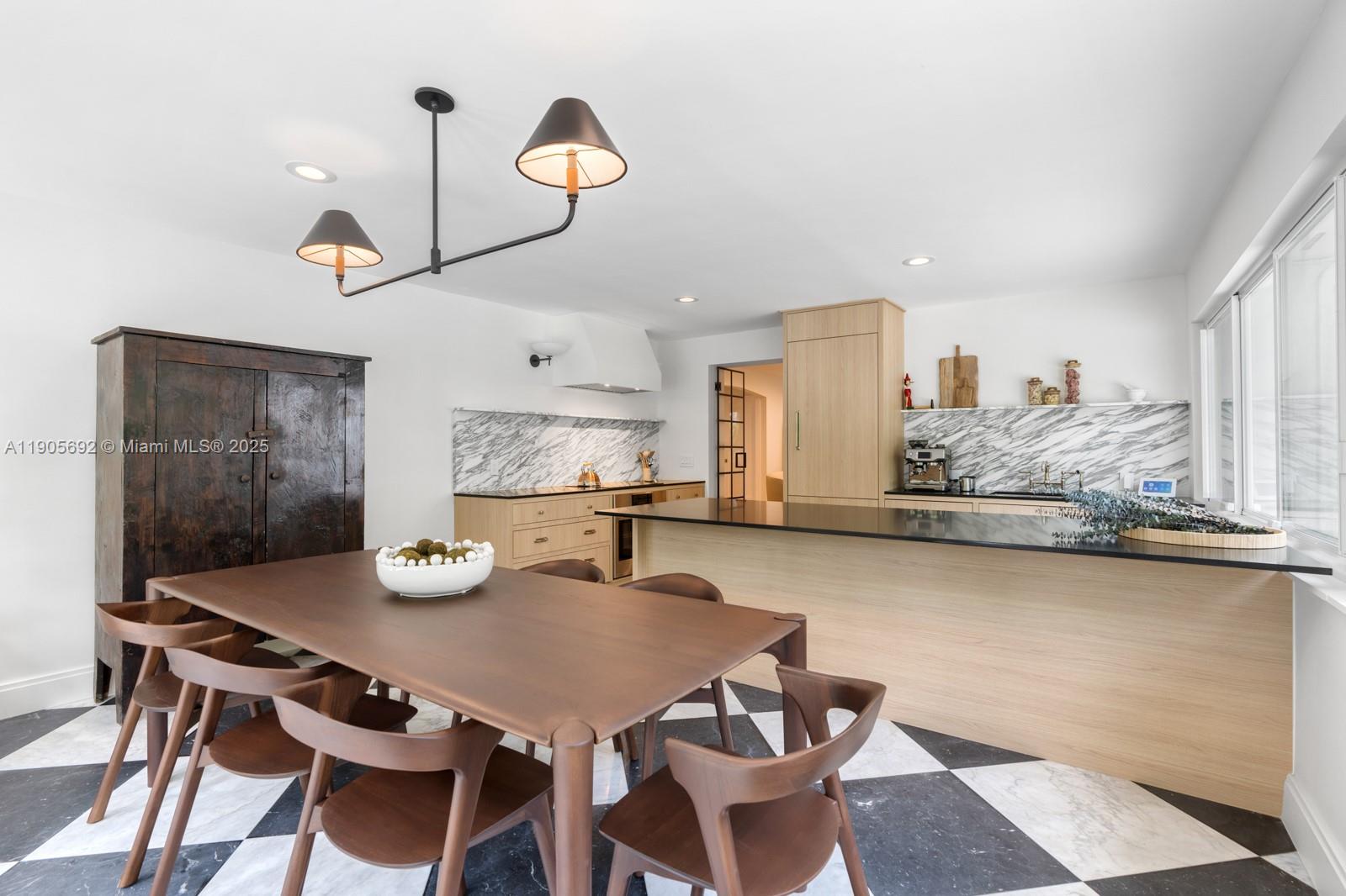 MIAMI SHORES SEC 6 - Residential