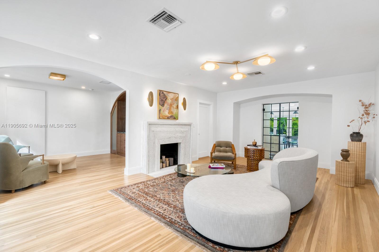 MIAMI SHORES SEC 6 - Residential