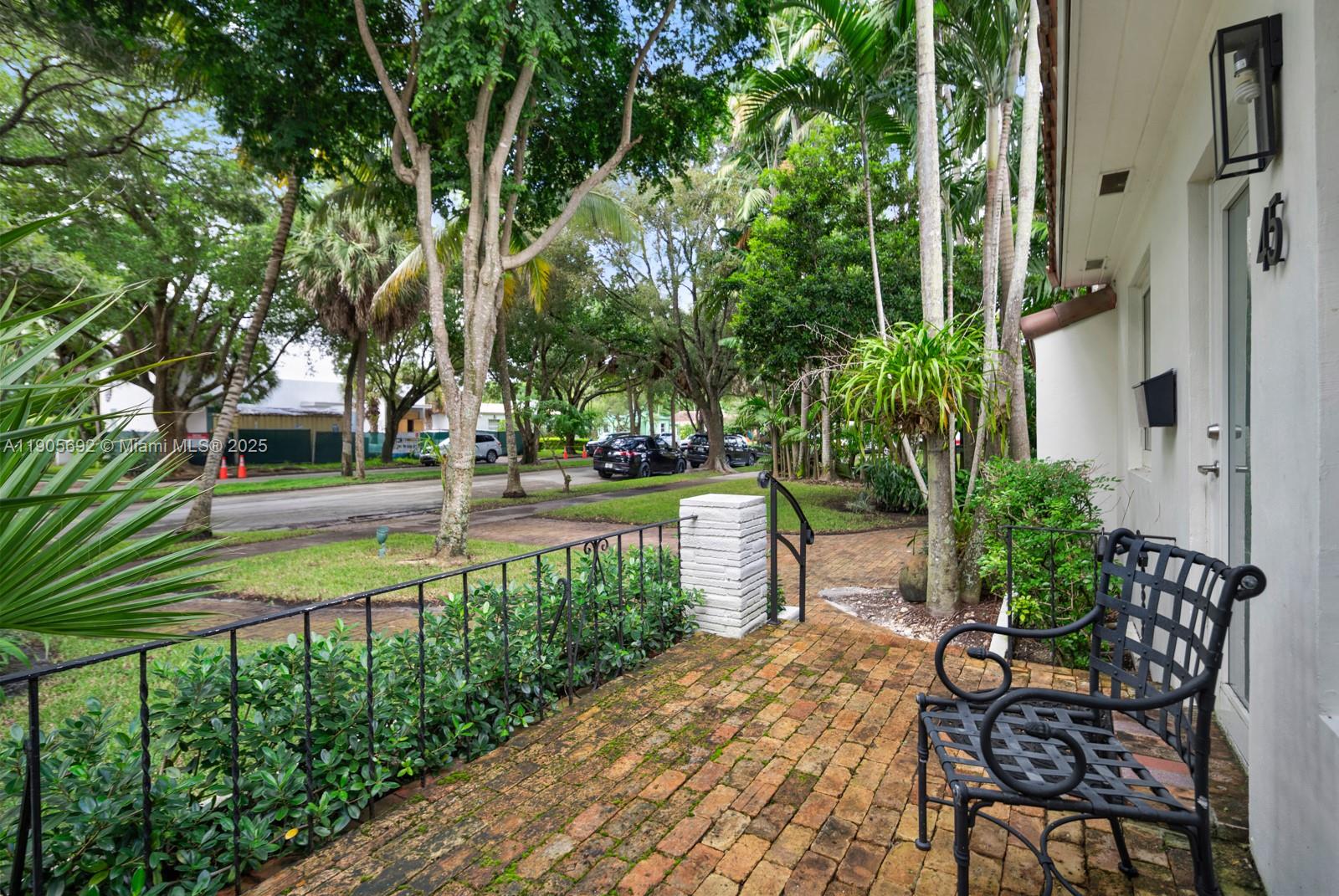MIAMI SHORES SEC 6 - Residential
