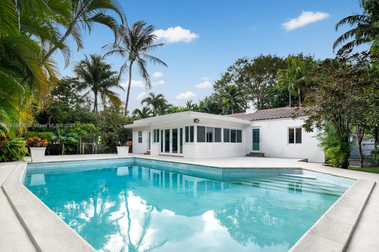 MIAMI SHORES SEC 6 - Residential