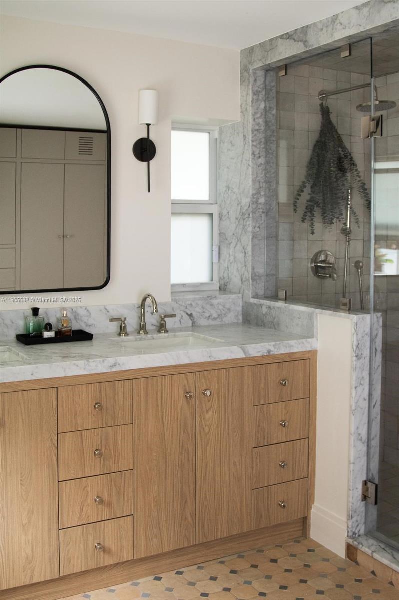 MIAMI SHORES SEC 6 - Residential