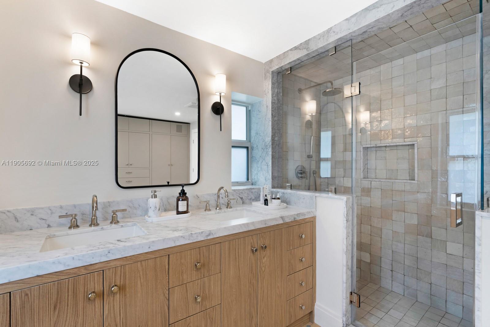 MIAMI SHORES SEC 6 - Residential