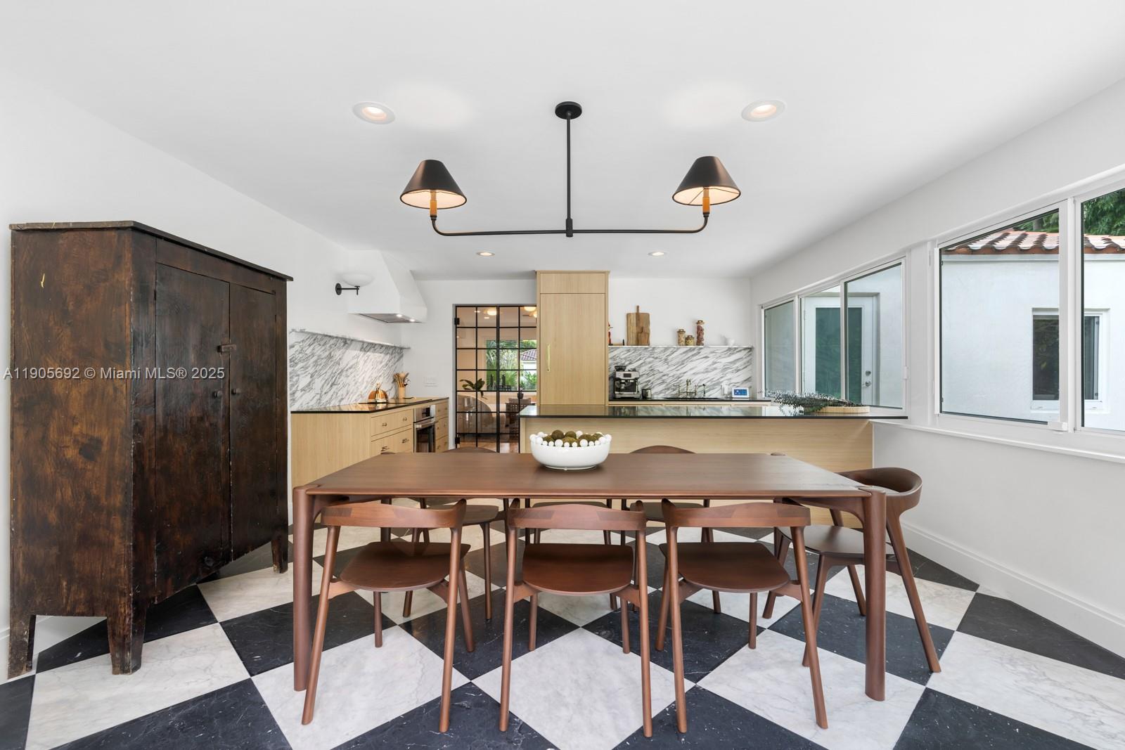 MIAMI SHORES SEC 6 - Residential